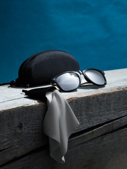 Очищающая салфетка Specta, серая с черным